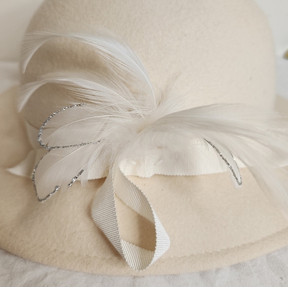 60s Floral Feathered Bowler Hat - Picture 15 of 15